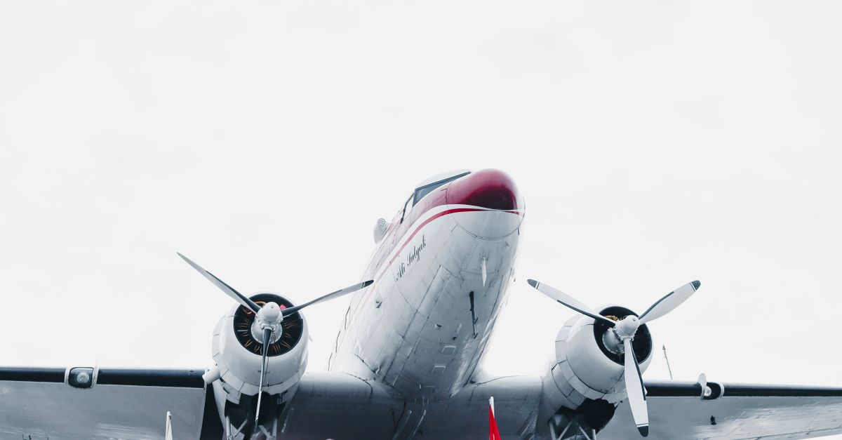 Close-up of a vintage airplane with propellers, photographed at İstanbul airport.